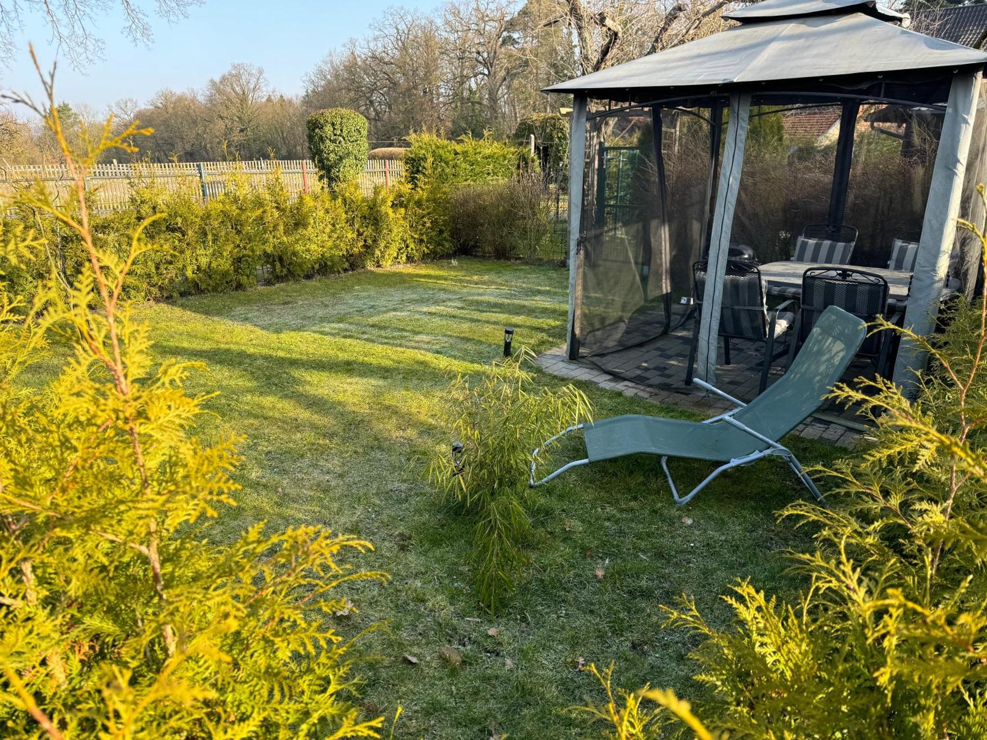 Ferienwohnung Am See Dillich - Ruhige Lage - Eigener Garten - Direkt Neben Einem Natursee Borken  Buitenkant foto
